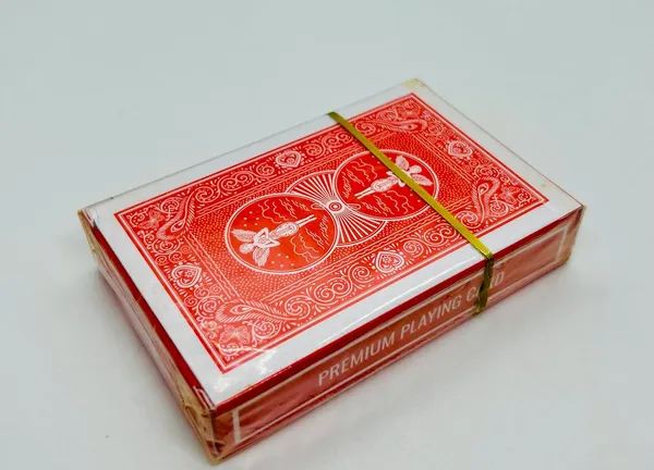 Marked_Deck_Infinity_Design_(Red)_Magic_Trick_/_Magic_Props_for_Magicians_&_Kids
