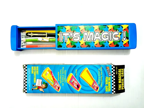 THE_MAGICAL_PENCIL_CASE_(BLUE)_/_MAGIC_PENCIL_BOX
