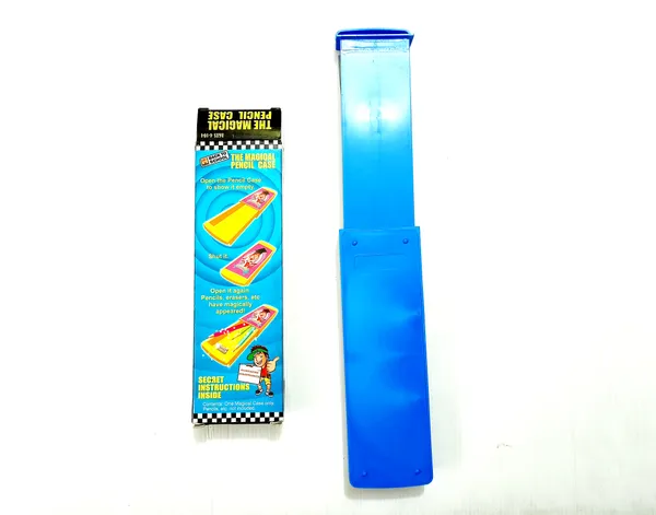 THE_MAGICAL_PENCIL_CASE_(BLUE)_/_MAGIC_PENCIL_BOX