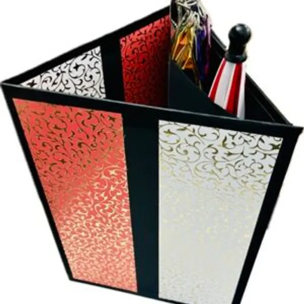 TRIANGLE_PRODUCTION_BOX_MAGIC_TRICK_/_FOLDABLE_TRIANGLE_PRODUCTION_BOARD