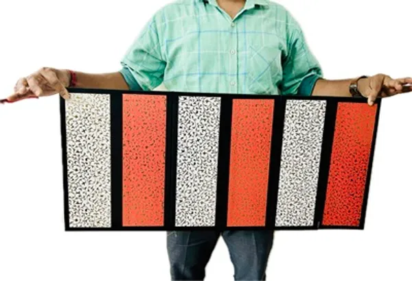 TRIANGLE_PRODUCTION_BOX_MAGIC_TRICK_/_FOLDABLE_TRIANGLE_PRODUCTION_BOARD