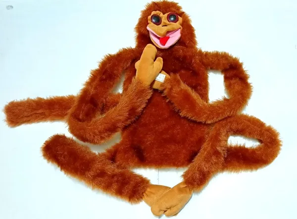 VENTRILOQUISM_MONKEY_PUPPET_(FAR)_/_MONKEY_TALKING_DOLL
