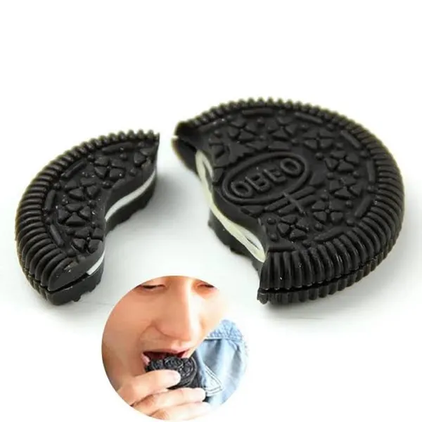 Multicolor_Rubber_Bite_Out_Oreo_Buscuit_Magic_Toy_Oreo_Bite_&_Restore_Cookie_Magic_Tricks_(Age:_6_Years_&_Above)