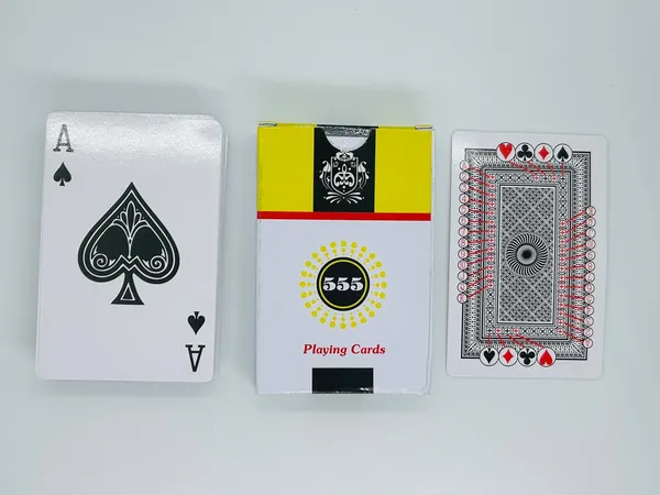 Black_555_Marked_Playing_Card_Deck_For_Magic_Show