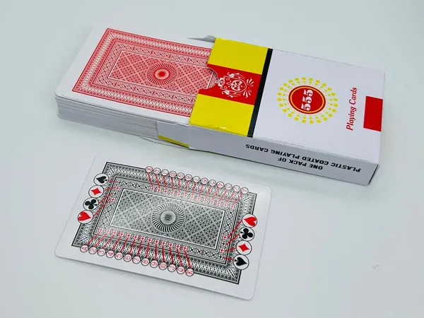 Red_555_Marked_Deck_–_Secret_Marked_Playing_Cards_for_Professional_Magic_Tricks_and_Mentalism_Effects