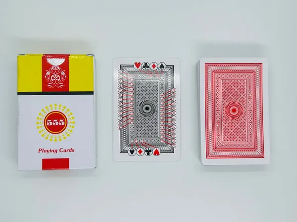 Red_555_Marked_Deck_–_Secret_Marked_Playing_Cards_for_Professional_Magic_Tricks_and_Mentalism_Effects