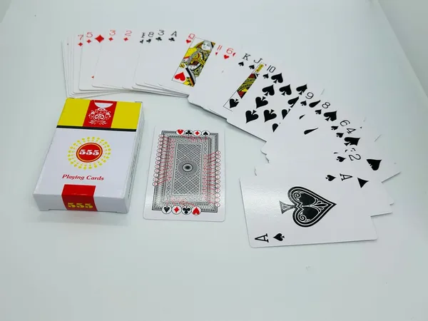 Red_555_Marked_Deck_–_Secret_Marked_Playing_Cards_for_Professional_Magic_Tricks_and_Mentalism_Effects