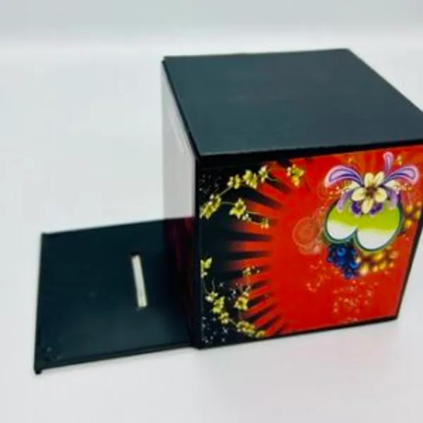 WONDER_BANK_MAGIC_TRICK_/_PRODUCTION_GIFT_BOX_MAGIC_TRICK_(SMALL)