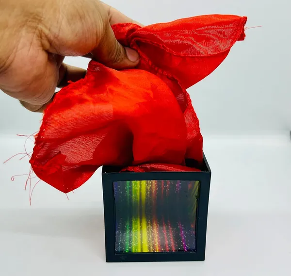 Wonder_Bank_Magic_Trick_/_Mini_Mirror_Box_Production_Magic_/_Coin_Vanishing_Box_Magic