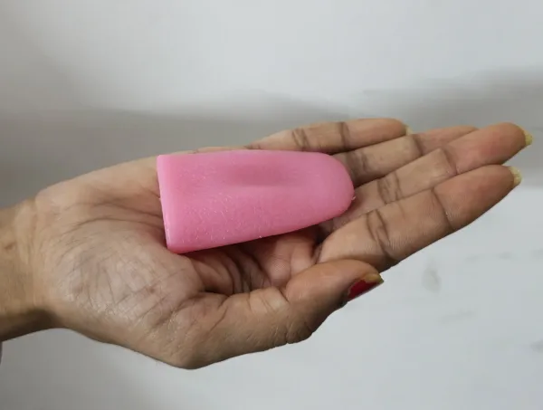 Fake_Tongue_Magic_(Non-Toxic_Elastic_Realistic_Scary_Tongue)