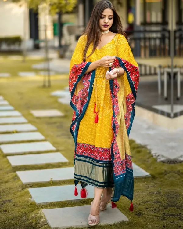 Yellow_&_Red_Satin_Line_Digital_Printed_Kaftan_For_Women