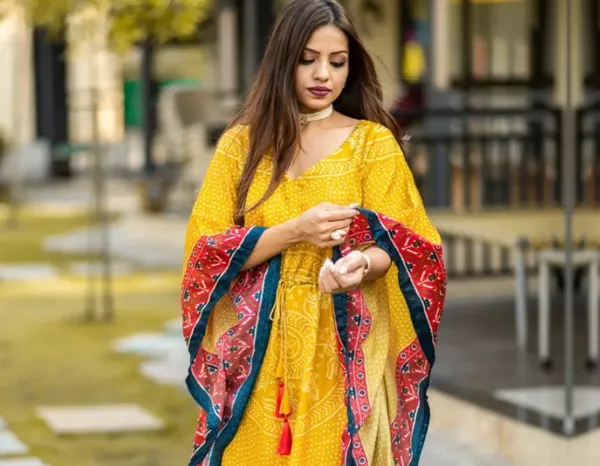 Yellow_&_Red_Satin_Line_Digital_Printed_Kaftan_For_Women