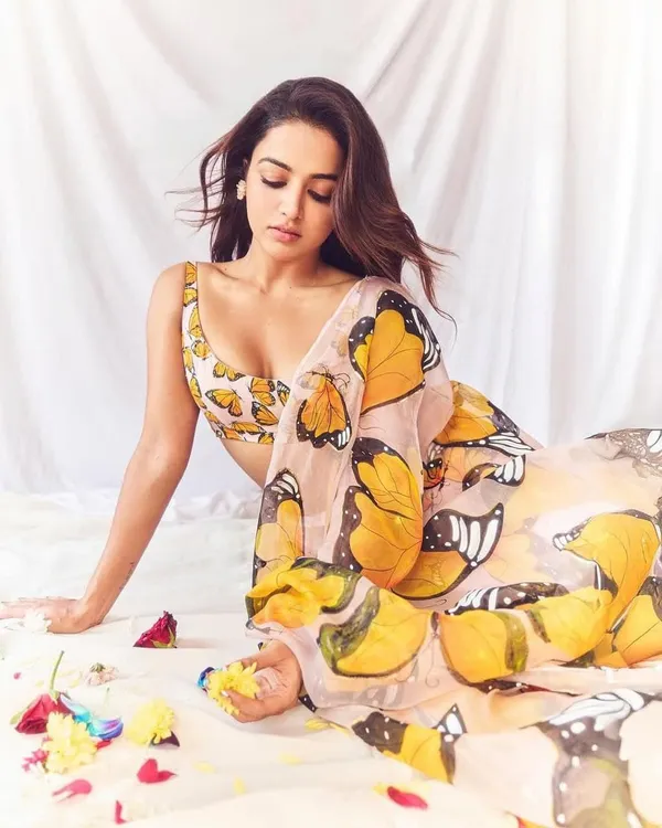 Celebrity_Premium_Pure_Organza_Silk_Digital_Printed_Lehnga