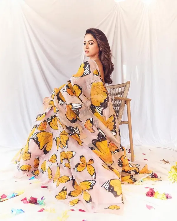 Celebrity_Premium_Pure_Organza_Silk_Digital_Printed_Lehnga