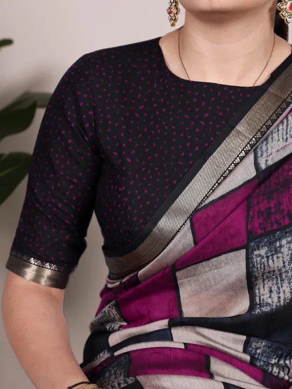 Digtial_Printed_Maroon_Box_Pattern_with_Temple_Border_Saree