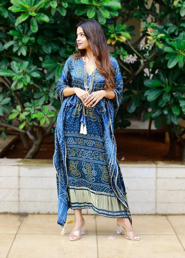 Blue_Satin_Dot_Digital_Pritned_Kaftan_For_Women