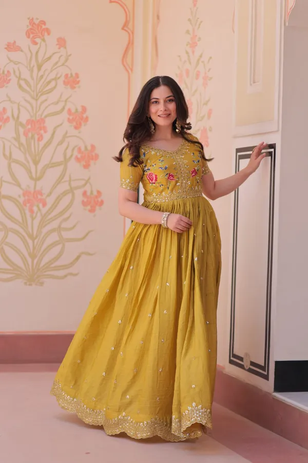 Gown_with_Premium_Designer_Look_having_Gold_Crush_with_Multi_Thread_Embroidery_Zari