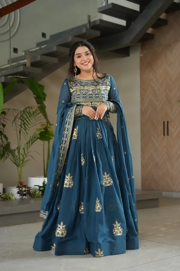 Rama_Chinnon_With_Sequins-Multi_&_Beads_Embroidered_Work_Premium_Designer_Gown