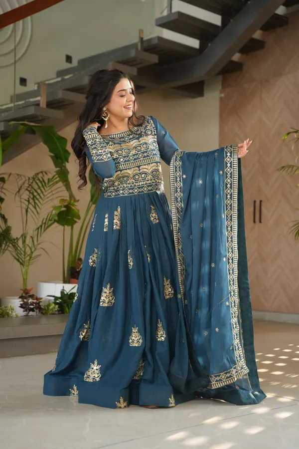 Rama_Chinnon_With_Sequins-Multi_&_Beads_Embroidered_Work_Premium_Designer_Gown