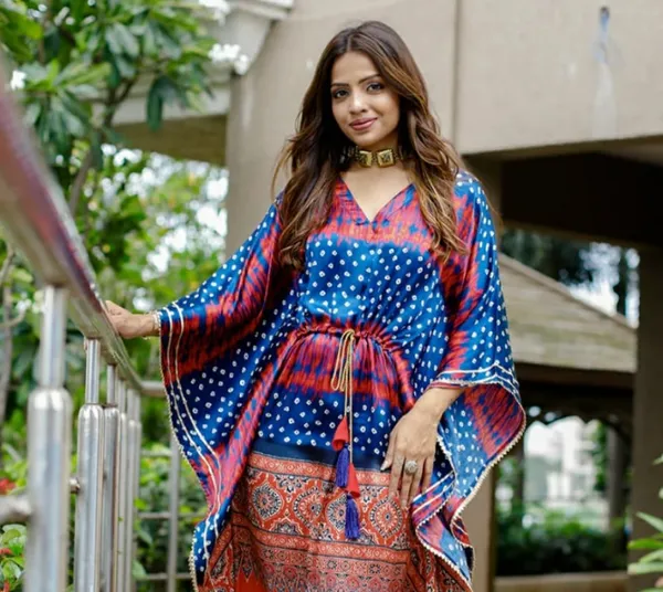 Blue_Satin_Dot_Ajrak_Pallu_Digtial_Printed_Kaftan_For_Women