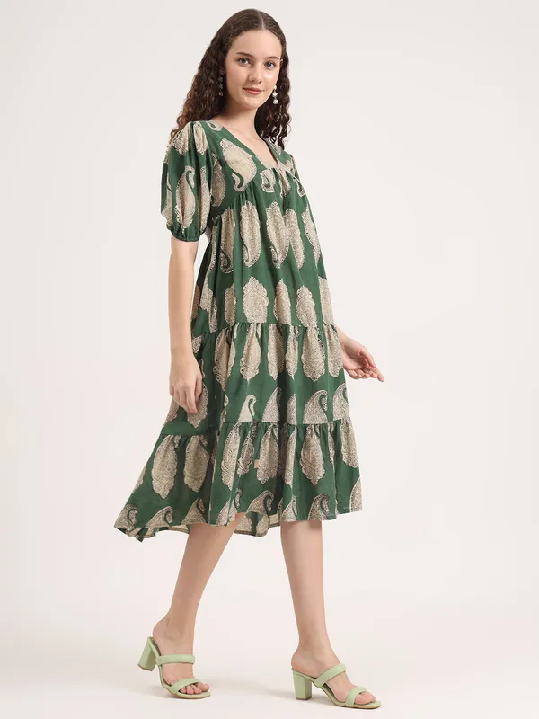 Green_Paisley_Pattern_Bagru_Hand_Block_Printed_Long_Dress
