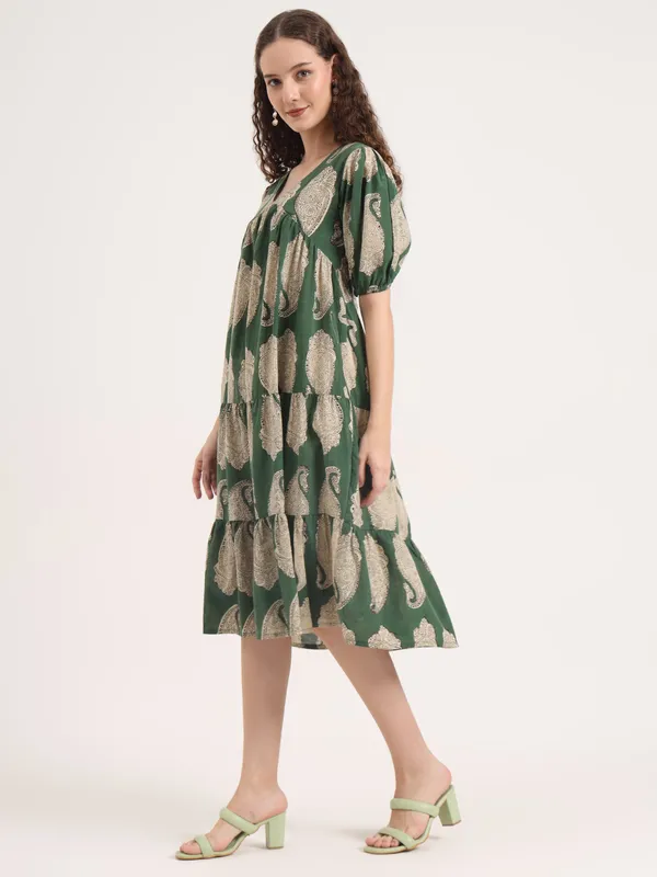 Green_Paisley_Pattern_Bagru_Hand_Block_Printed_Long_Dress