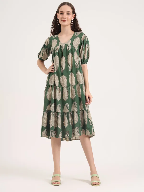 Green_Paisley_Pattern_Bagru_Hand_Block_Printed_Long_Dress