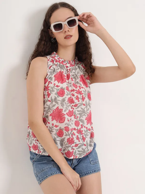 Off_White_Base_With_Pink_Floral_Sanganeri_Hand_Block_Printed_Short_Top