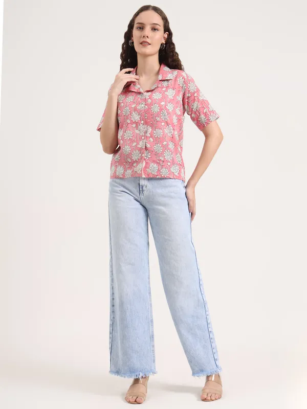 Pink_Base_With_White_Floral_Sanganeri_Hand_Block_Printed_Crop_Top