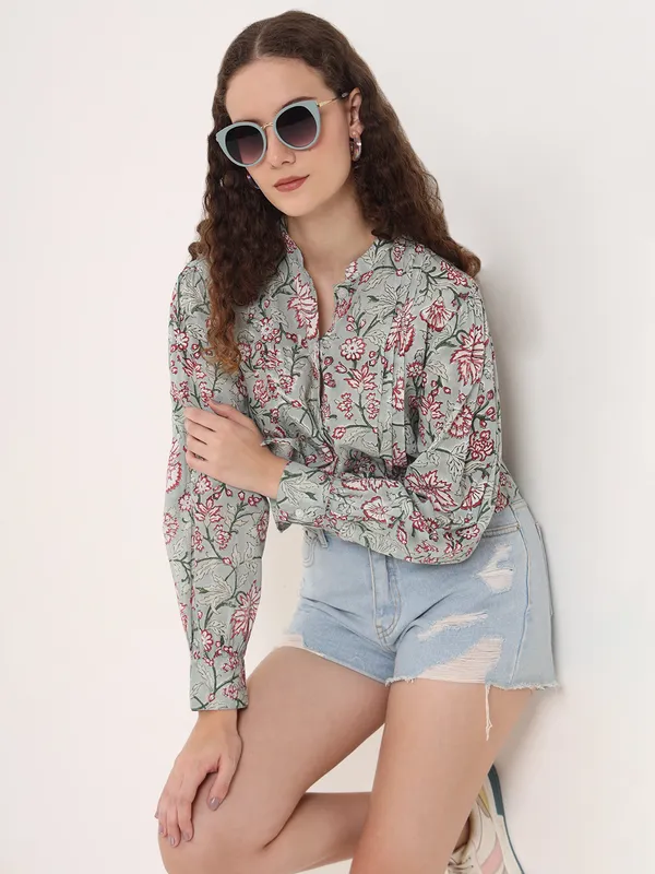 Light_Grey_With_Multi_Floral_Sanganeri_Hand_Block_Printed_Crop_Top