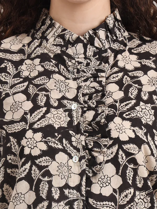 Black_Floral_Bagru_Hand_Block_Printed_Shirt