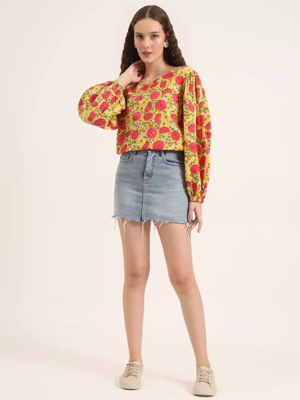 Yellow_Base_With_Multi_Floral_Sanganeri_Hand_Block_Printed_Crop_Top