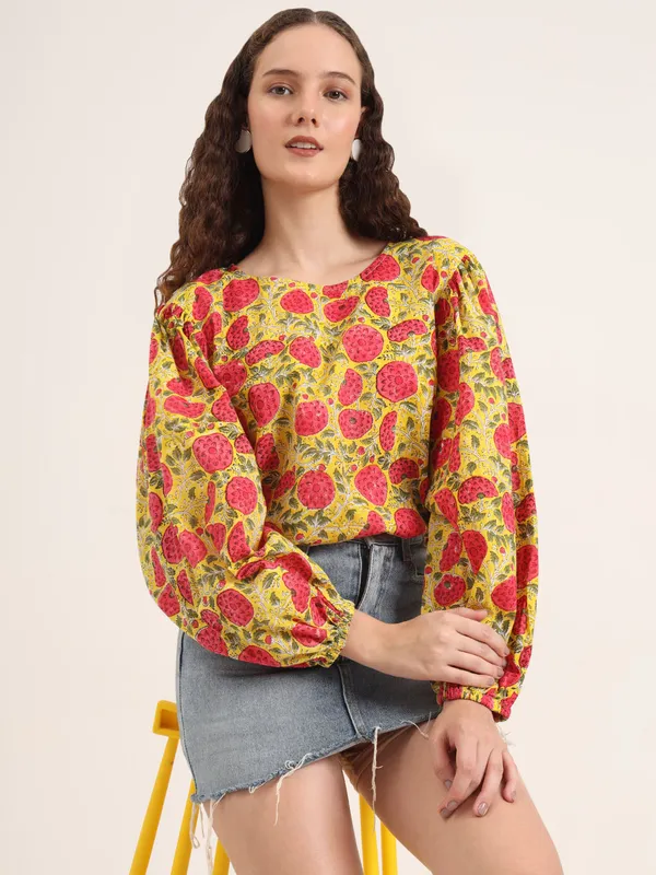 Yellow_Base_With_Multi_Floral_Sanganeri_Hand_Block_Printed_Crop_Top
