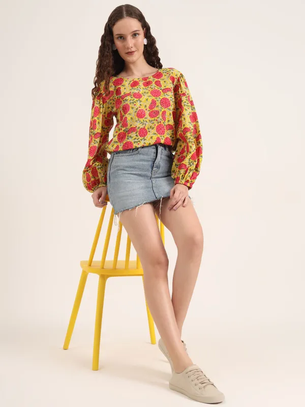Yellow_Base_With_Multi_Floral_Sanganeri_Hand_Block_Printed_Crop_Top