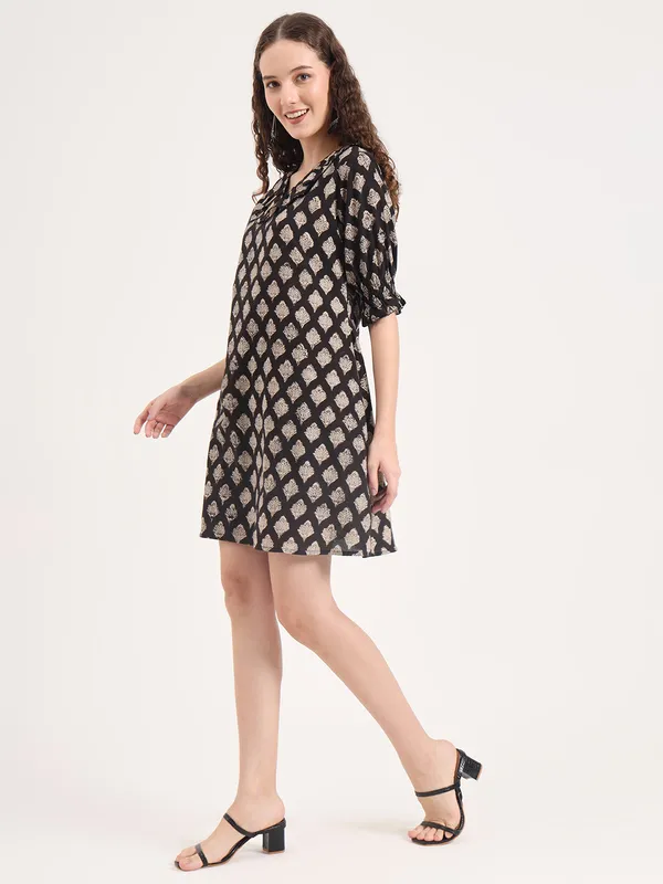 Black_Floral_Bagru_Hand_Block_Printed_Midi_Dress
