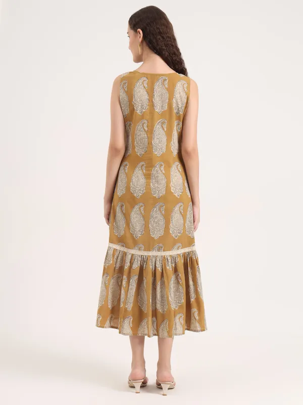 Light_Brown_Paisley_Pattern_Bagru_Hand_Block_Printed_Long_Dress