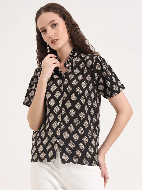 Black_Floral_Bagru_Hand_Block_Printed_Shirt