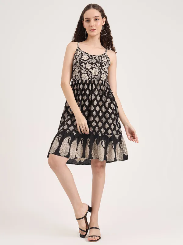 Black_Floral_Bagru_Hand_Block_Printed_Midi_Dress