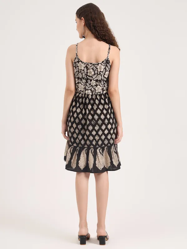 Black_Floral_Bagru_Hand_Block_Printed_Midi_Dress