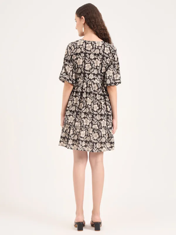Black_Floral_Bagru_Hand_Block_Printed_Midi_Dress