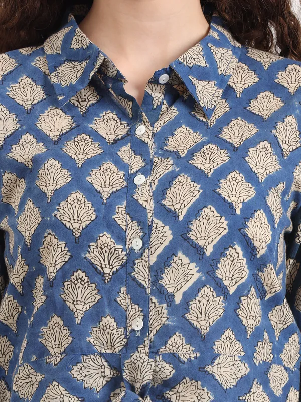 Blue_Floral_Bagru_Hand_Block_Printed_Crop_Top