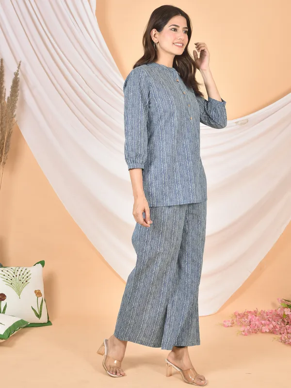 Blue_&_White_Lining_Solid_Regular_Fit_Co-Ords_Set_For_Women