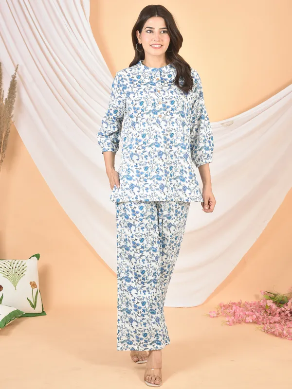 White_&_Sky_Blue_Printed_Solid_Regular_Fit_Co-Ords_Set_For_Women