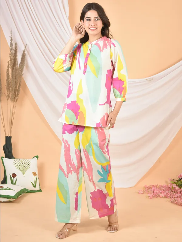 Multicolor_Printed_Solid_Regular_Fit_Co-Ords_Set_For_Women