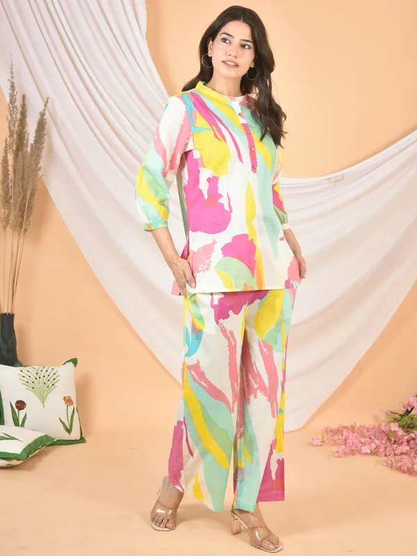 Multicolor_Printed_Solid_Regular_Fit_Co-Ords_Set_For_Women