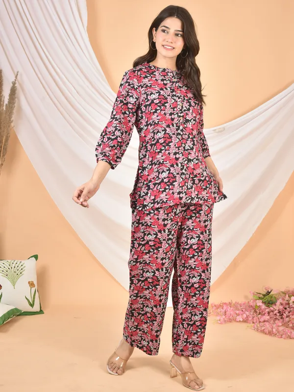 Red_&_Black_Printed_Solid_Regular_Fit_Co-Ords_Set_For_Women