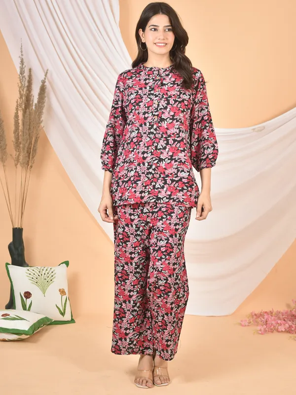 Red_&_Black_Printed_Solid_Regular_Fit_Co-Ords_Set_For_Women