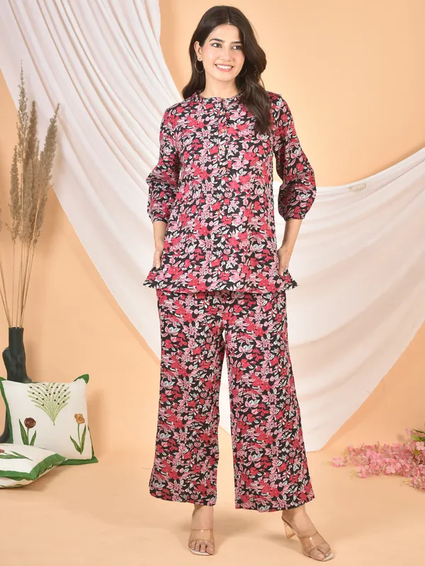 Red_&_Black_Printed_Solid_Regular_Fit_Co-Ords_Set_For_Women