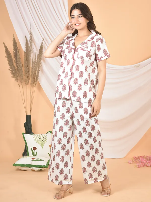 White_&_Pink_Printed_Solid_Regular_Fit_Co-Ords_Set_For_Women