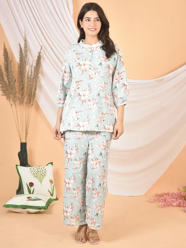 Light_Pink_Solid_Regular_Fit_Co-Ords_Set_For_Women